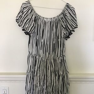 ••Fabulous Black and White Romper••